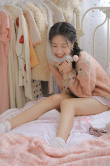被公侵犯的漂亮人妻